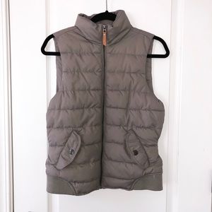HP ❤️BROWN PUFFER H&M VEST 🌺